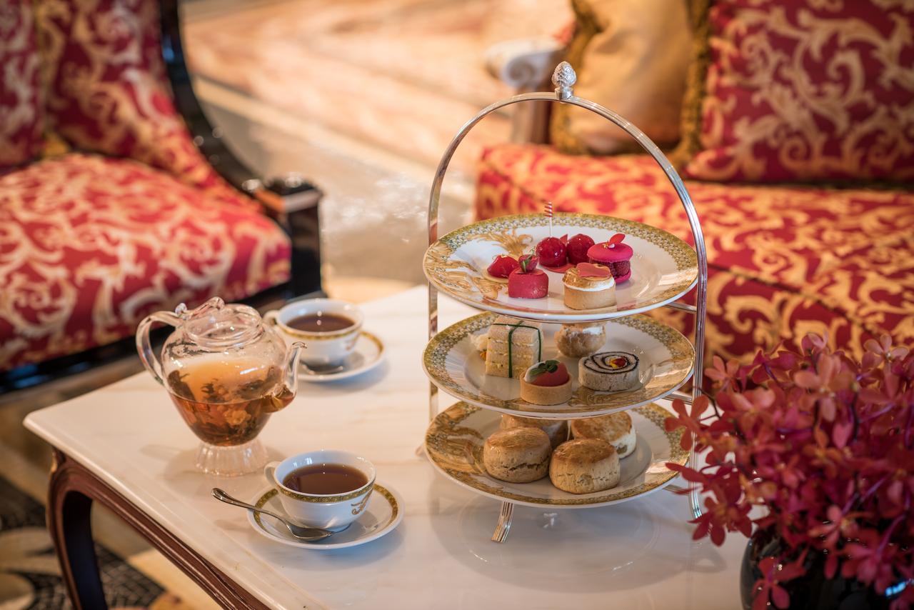 Palazzo Versace Dubai Ngoại thất bức ảnh Afternoon tea at the Imperial