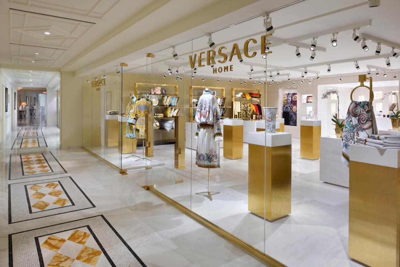 Palazzo Versace Dubai Ngoại thất bức ảnh Versace Home store in the Wynn Las Vegas